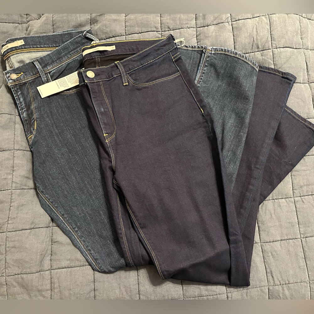 2 pairs of Hudson Denim Women's Blue Jeans Sz. 33